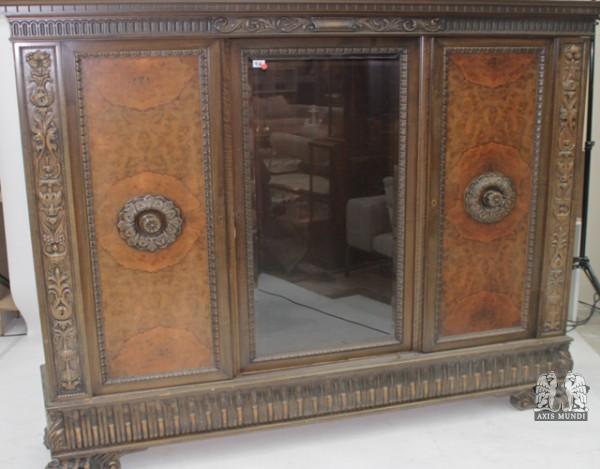 Schrank der Gründerzeit