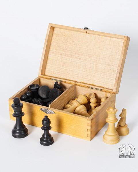 Box Schachfiguren