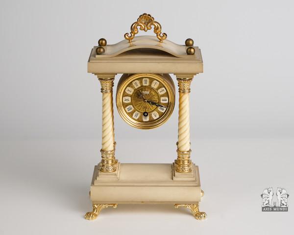 Uhr Tischuhr