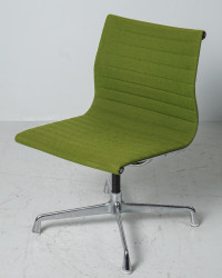 Bürostuhl „Eames Alu Chair EA“