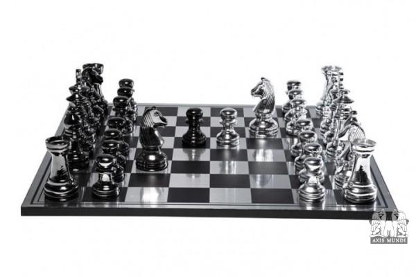 Schachspiel „Big Chess“