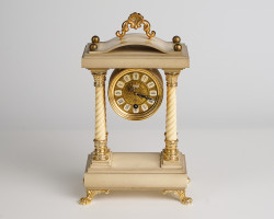 Uhr Tischuhr